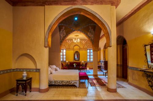 boutique hotels in Al Uqsur