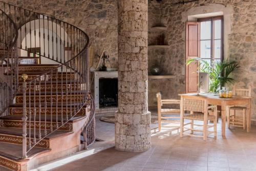 boutique hotels in Maria De La Salut