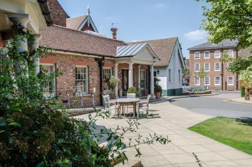 boutique hotels in Luton