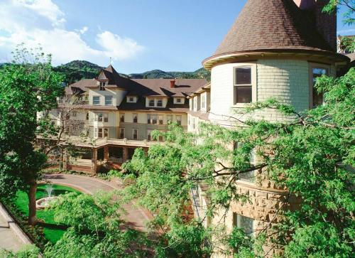 boutique hotels in Colorado Wine Country