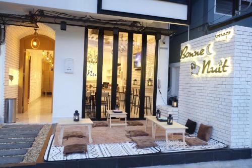 boutique hotels in Pran Buri