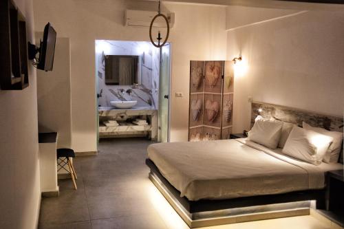 boutique hotels in Fira