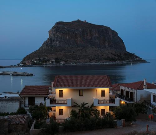 boutique hotels in Lakonia