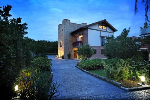 boutique hotels in Santillana Del Mar