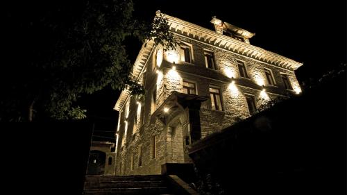 boutique hotels in Gjirokastër County