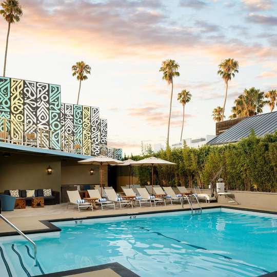 boutique hotels in Manhattan Beach