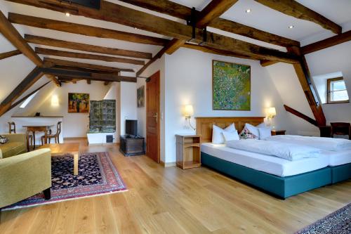 boutique hotels in Bullay