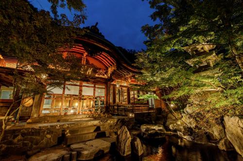 boutique hotels in Yamanouchi