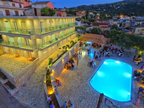 boutique hotels in Almiros Beach