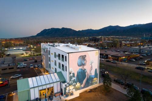 boutique hotels in Colorado Wine Country