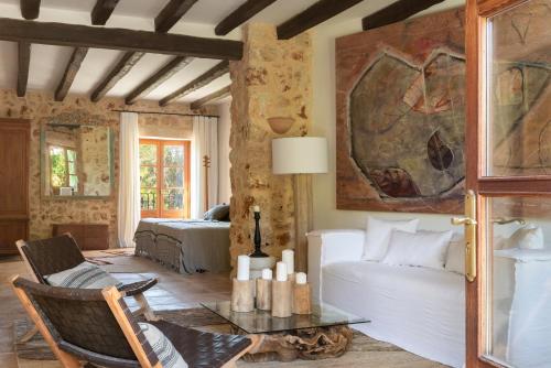 boutique hotels in Maria De La Salut