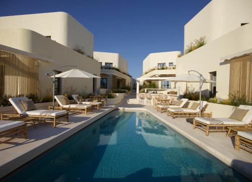 boutique hotels in Milos