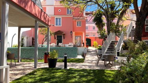 boutique hotels in Estrela