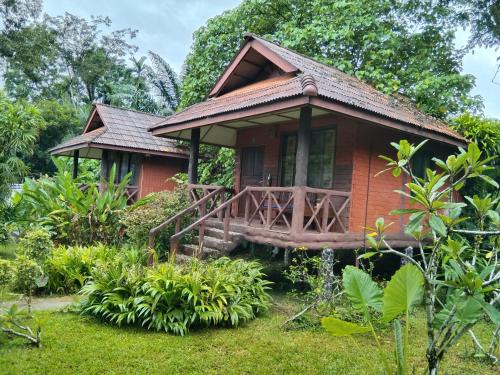 boutique hotels in Khao Sok