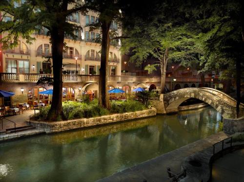 boutique hotels in Bexar County