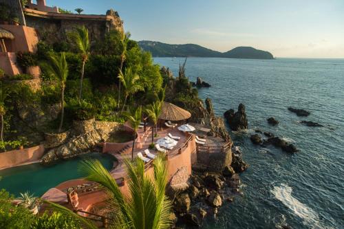 boutique hotels in Zihuatanejo