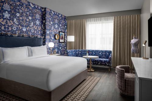 boutique hotels in Calgary Region