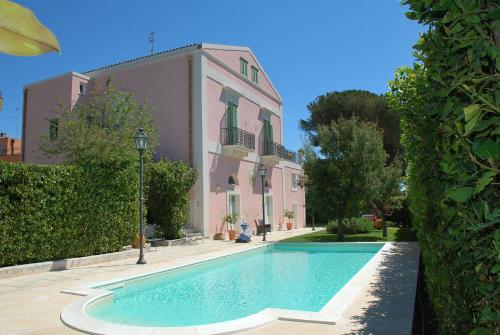 boutique hotels in Pisticci