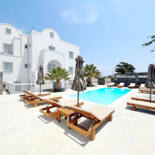 boutique hotels in Perissa