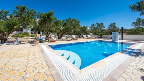 boutique hotels in Adamas