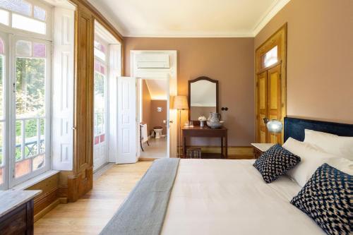 boutique hotels in Guimarães