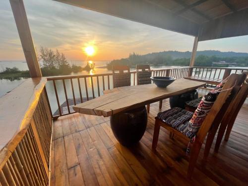 boutique hotels in Phnum Bokor National Park