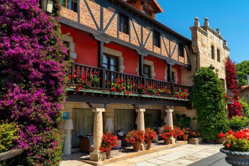 boutique hotels in Santillana Del Mar