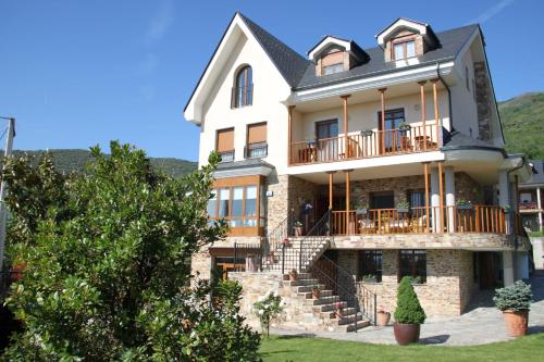 boutique hotels in Villafranca Del Bierzo