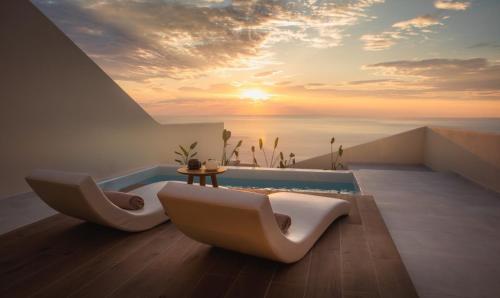 boutique hotels in Santorini