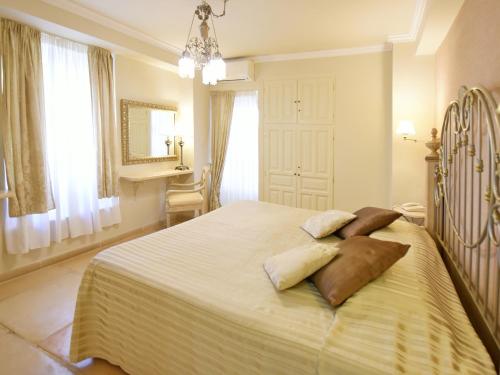 boutique hotels in Hydra