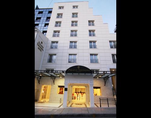 boutique hotels in Piraeus