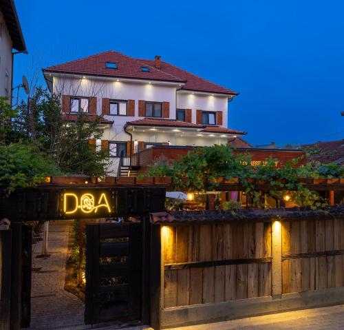 boutique hotels in Orizren County